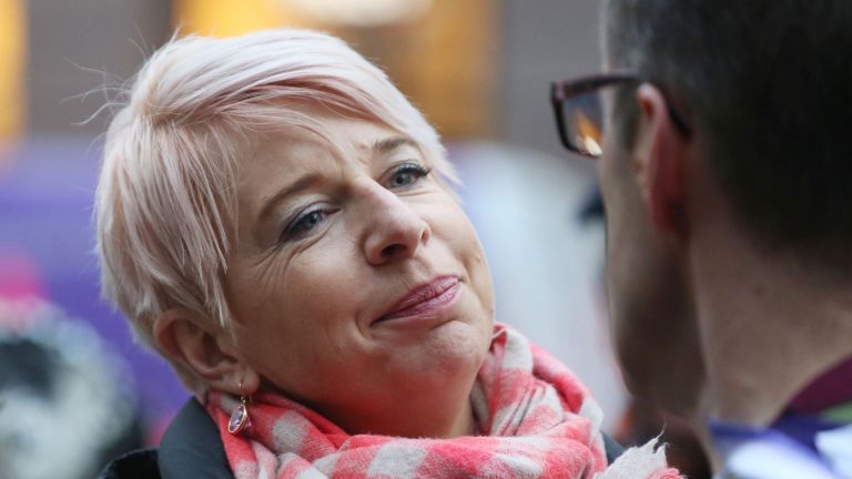 Australia orders Katie Hopkins to be deported after ...